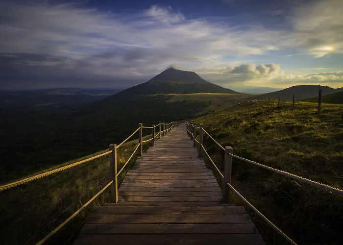 Отель Enzo Proximite Zenith D' Auvergne Ex F1 Formule 1 Clermont Ferrand Issoire